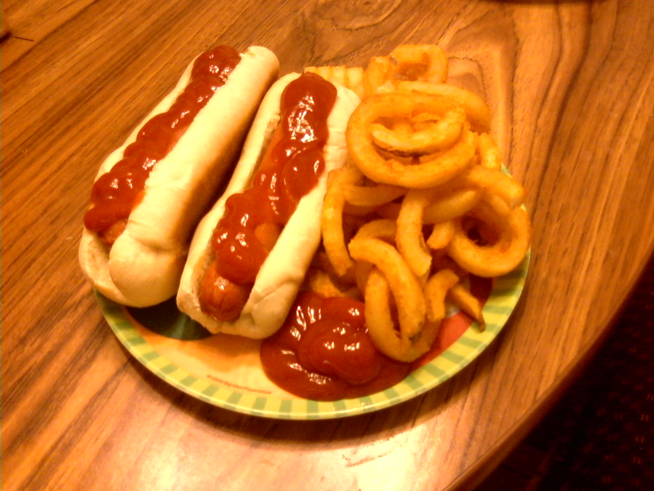 Here is the Little One's plate; she prefers her hot dogs and fries with lots